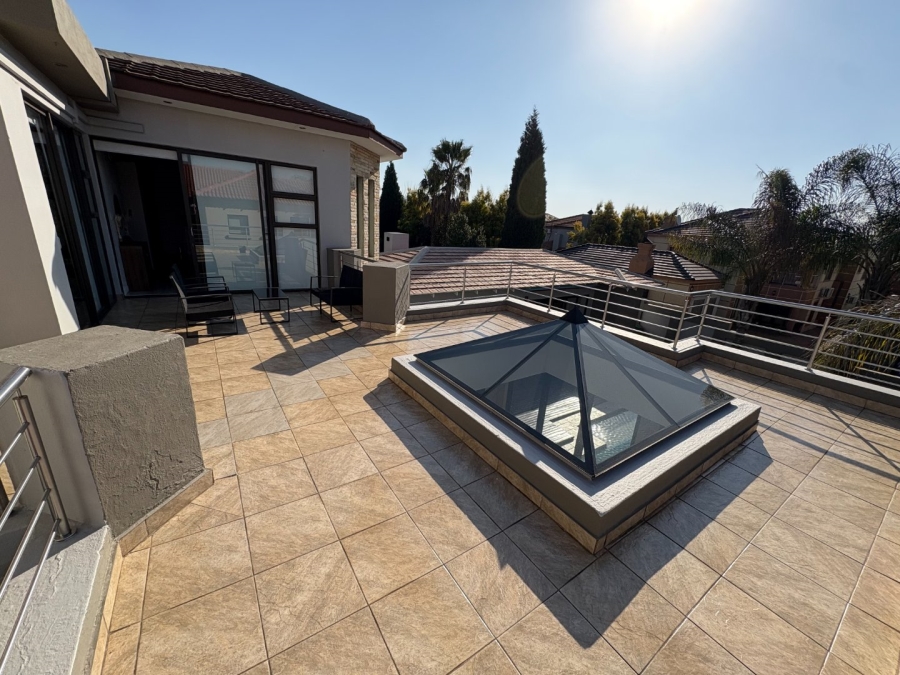 4 Bedroom Property for Sale in Willow Acres Ext 10 Gauteng