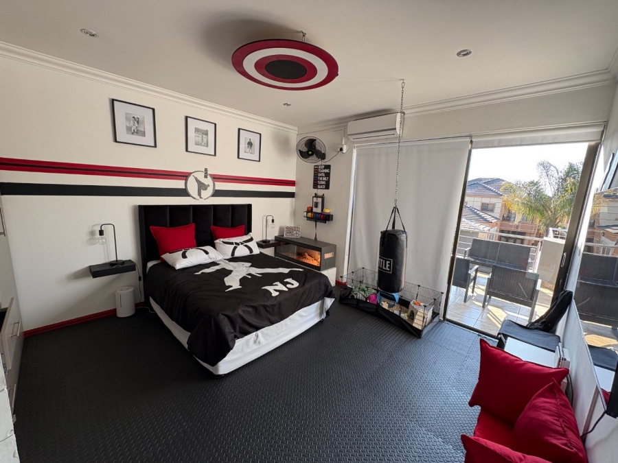 4 Bedroom Property for Sale in Willow Acres Ext 10 Gauteng