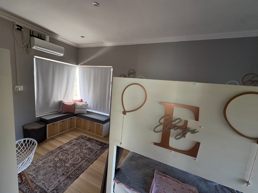 4 Bedroom Property for Sale in Willow Acres Ext 10 Gauteng