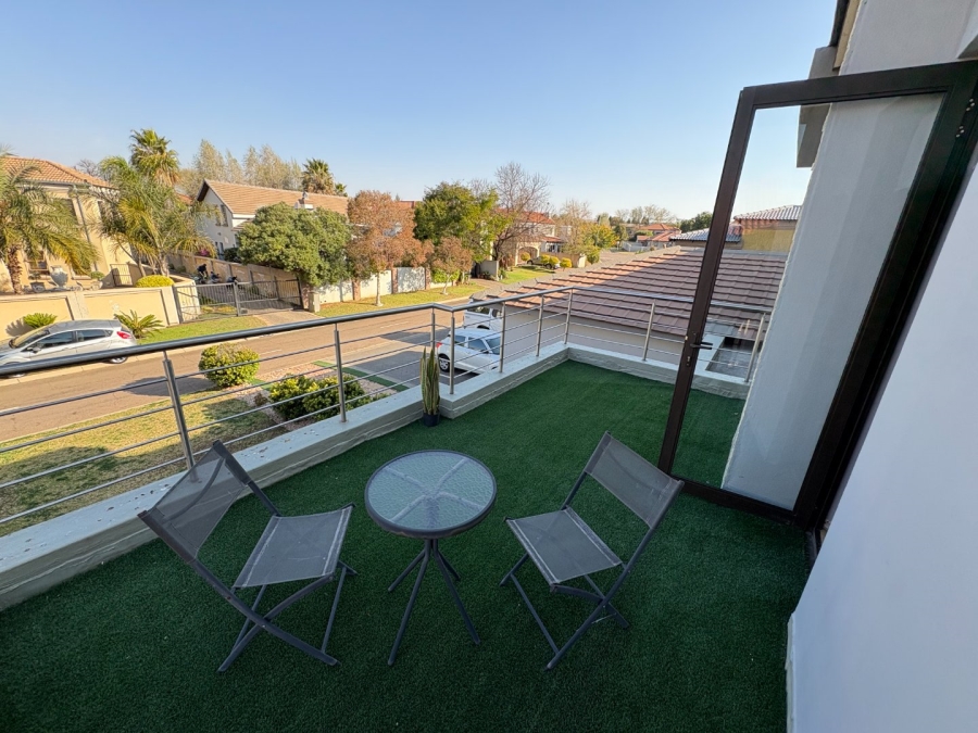 4 Bedroom Property for Sale in Willow Acres Ext 10 Gauteng
