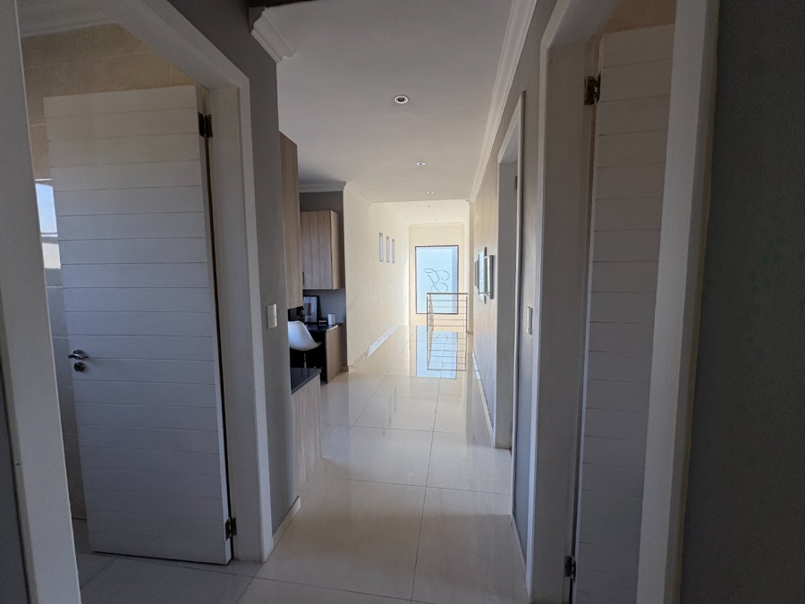 4 Bedroom Property for Sale in Willow Acres Ext 10 Gauteng