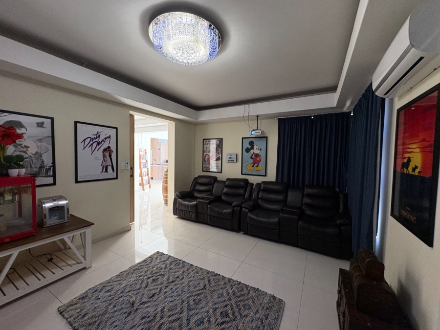4 Bedroom Property for Sale in Willow Acres Ext 10 Gauteng