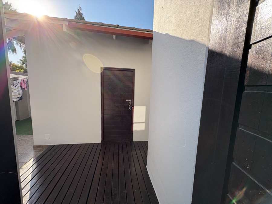 4 Bedroom Property for Sale in Willow Acres Ext 10 Gauteng