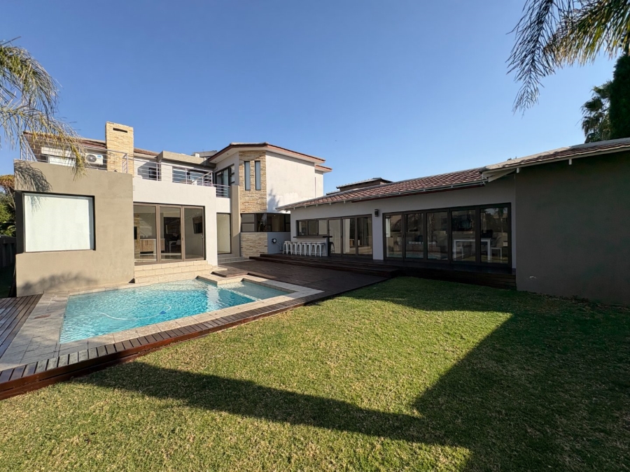 4 Bedroom Property for Sale in Willow Acres Ext 10 Gauteng