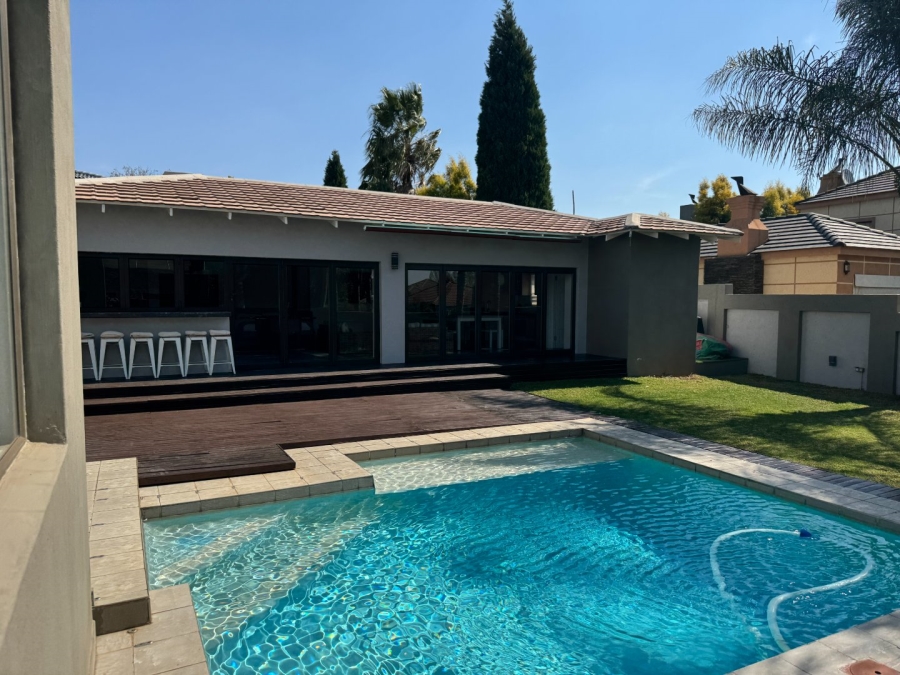 4 Bedroom Property for Sale in Willow Acres Ext 10 Gauteng