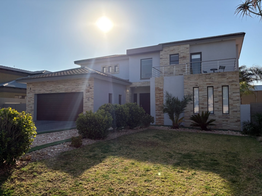 4 Bedroom Property for Sale in Willow Acres Ext 10 Gauteng