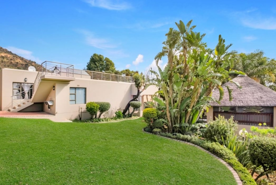 4 Bedroom Property for Sale in Little Falls Gauteng