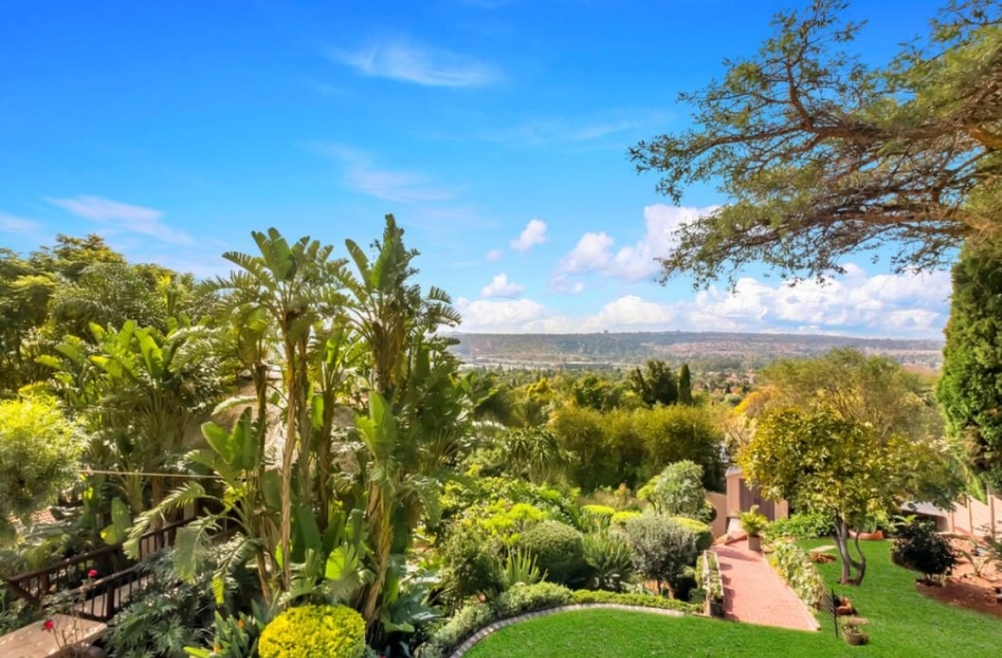 4 Bedroom Property for Sale in Little Falls Gauteng