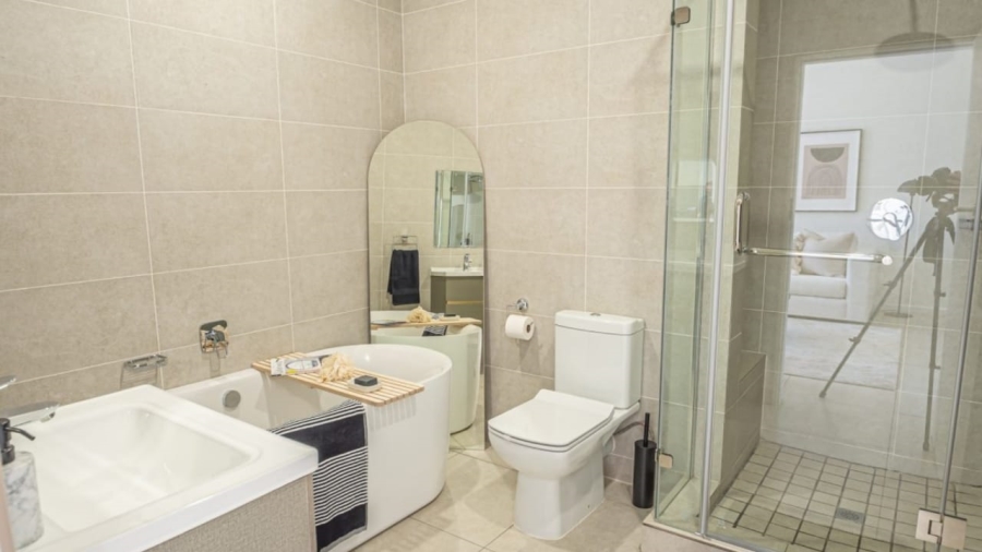 2 Bedroom Property for Sale in Greenstone Ridge Gauteng