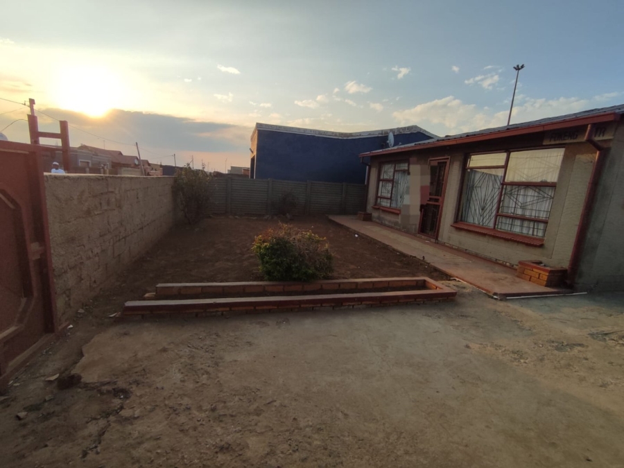 2 Bedroom Property for Sale in Tsakane Gauteng