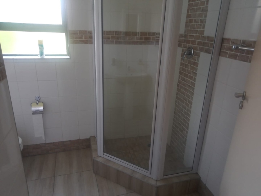 2 Bedroom Property for Sale in Greenstone Hill Gauteng