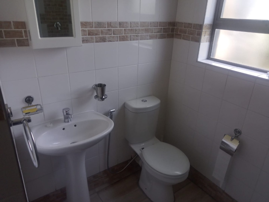 2 Bedroom Property for Sale in Greenstone Hill Gauteng