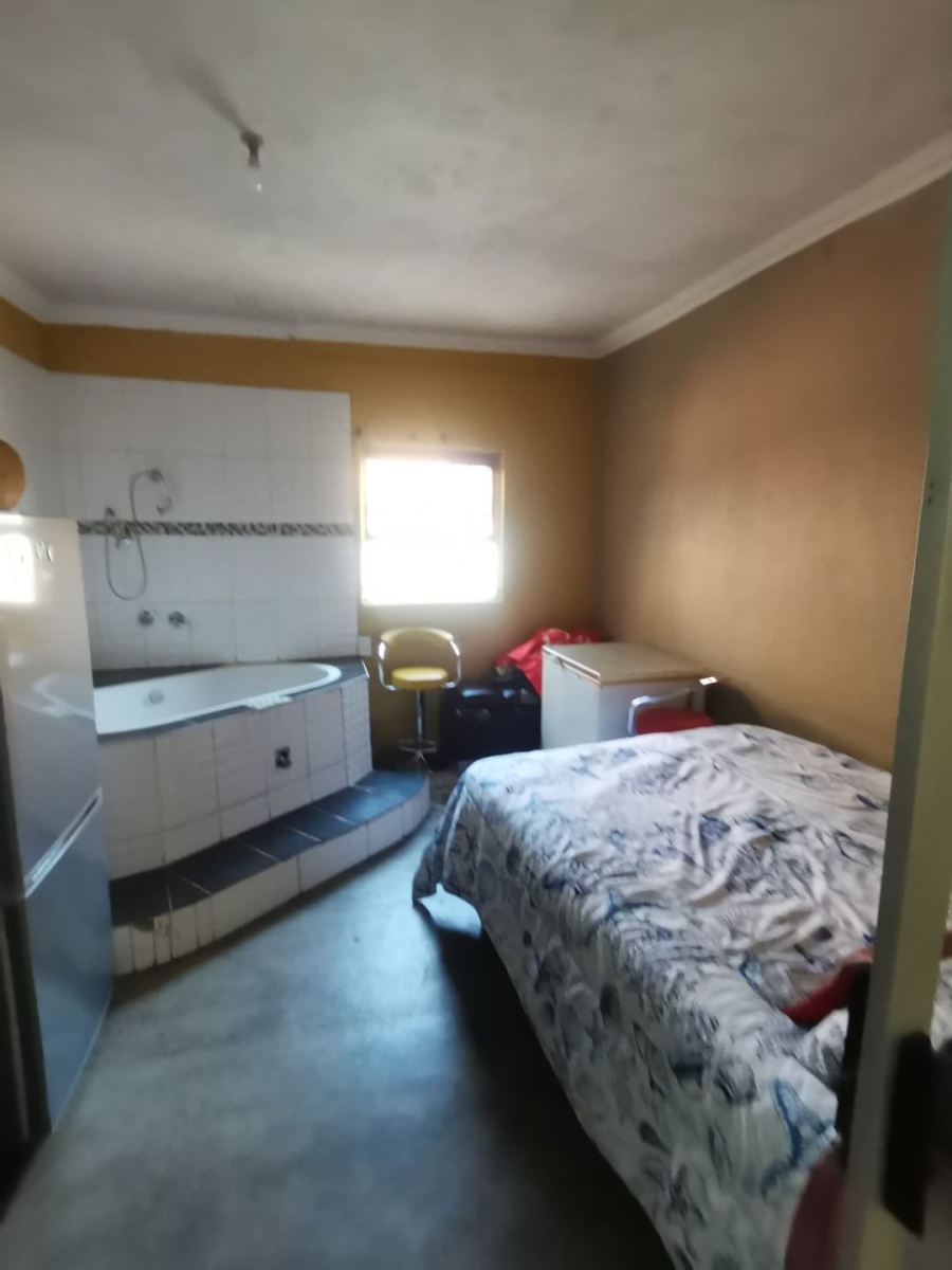 To Let 4 Bedroom Property for Rent in Soshanguve WW Gauteng