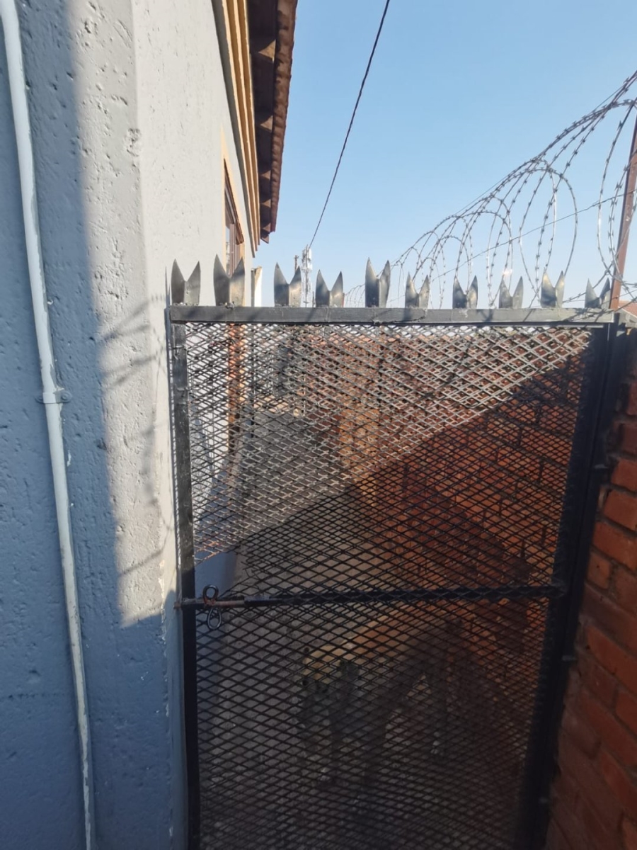 To Let 4 Bedroom Property for Rent in Soshanguve WW Gauteng
