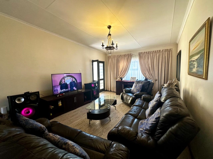 3 Bedroom Property for Sale in Liefde en Vrede Gauteng