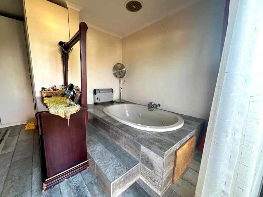 3 Bedroom Property for Sale in Liefde en Vrede Gauteng