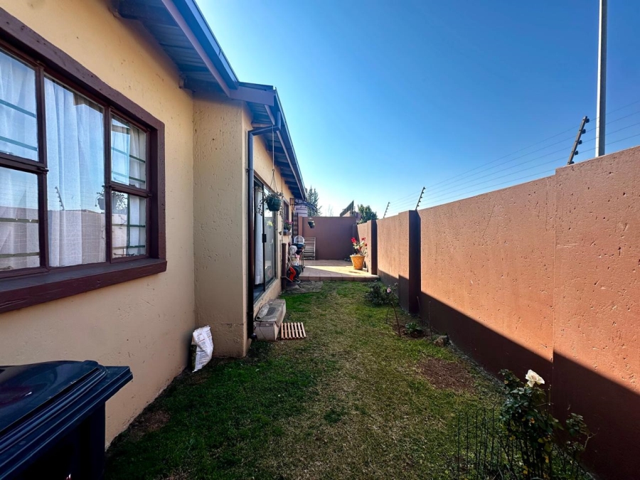 3 Bedroom Property for Sale in Liefde en Vrede Gauteng