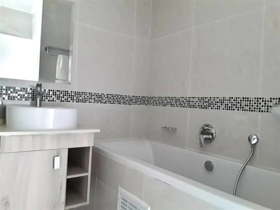 1 Bedroom Property for Sale in Noordhang Gauteng