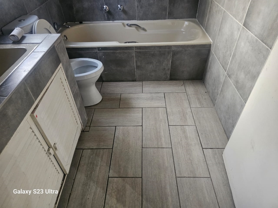 To Let 1 Bedroom Property for Rent in Kew Gauteng