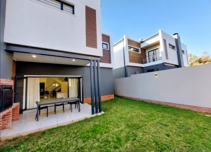 3 Bedroom Property for Sale in Sunninghill Gauteng