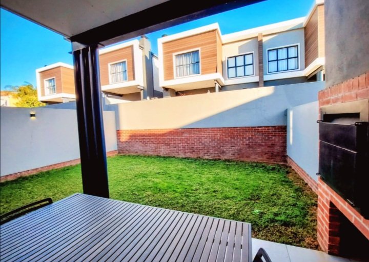 3 Bedroom Property for Sale in Sunninghill Gauteng