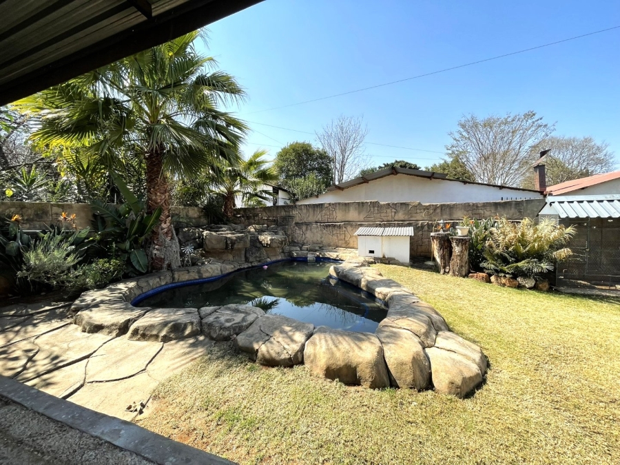 7 Bedroom Property for Sale in Valhalla Gauteng