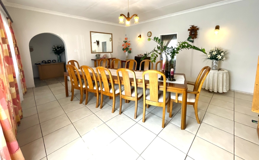 7 Bedroom Property for Sale in Valhalla Gauteng