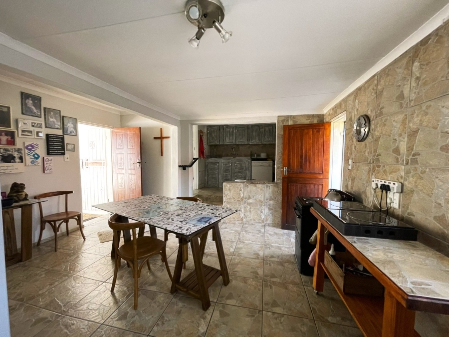 7 Bedroom Property for Sale in Valhalla Gauteng