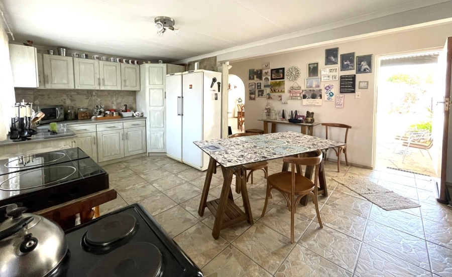 7 Bedroom Property for Sale in Valhalla Gauteng