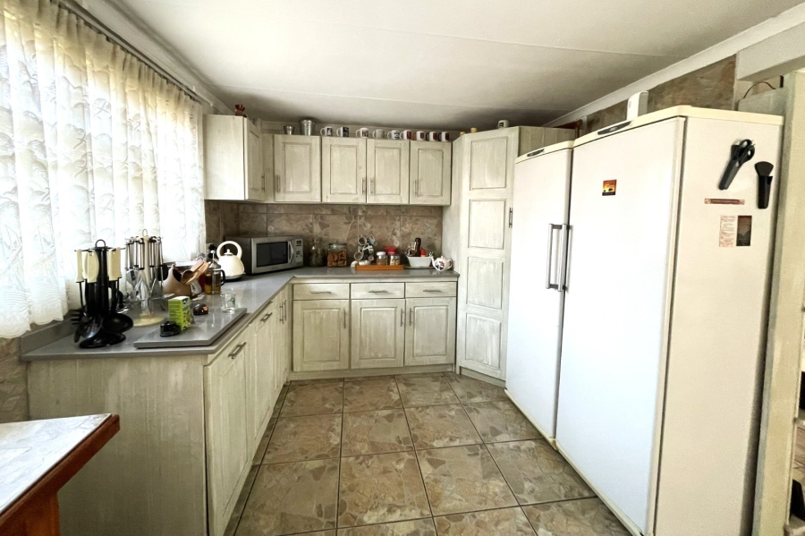 7 Bedroom Property for Sale in Valhalla Gauteng