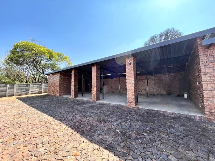 7 Bedroom Property for Sale in Valhalla Gauteng