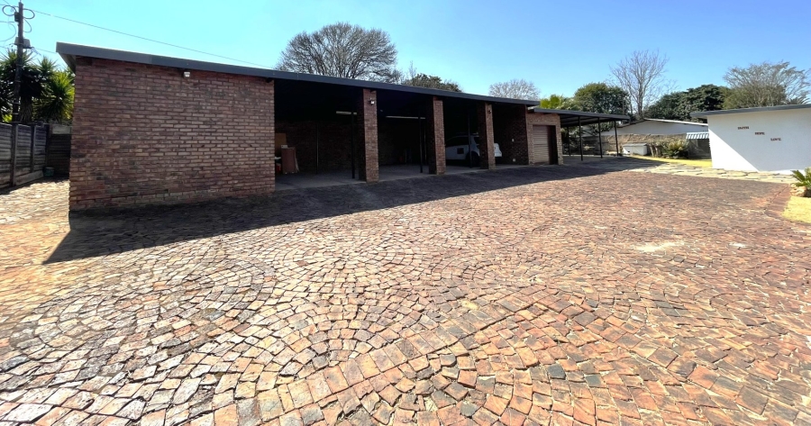 7 Bedroom Property for Sale in Valhalla Gauteng