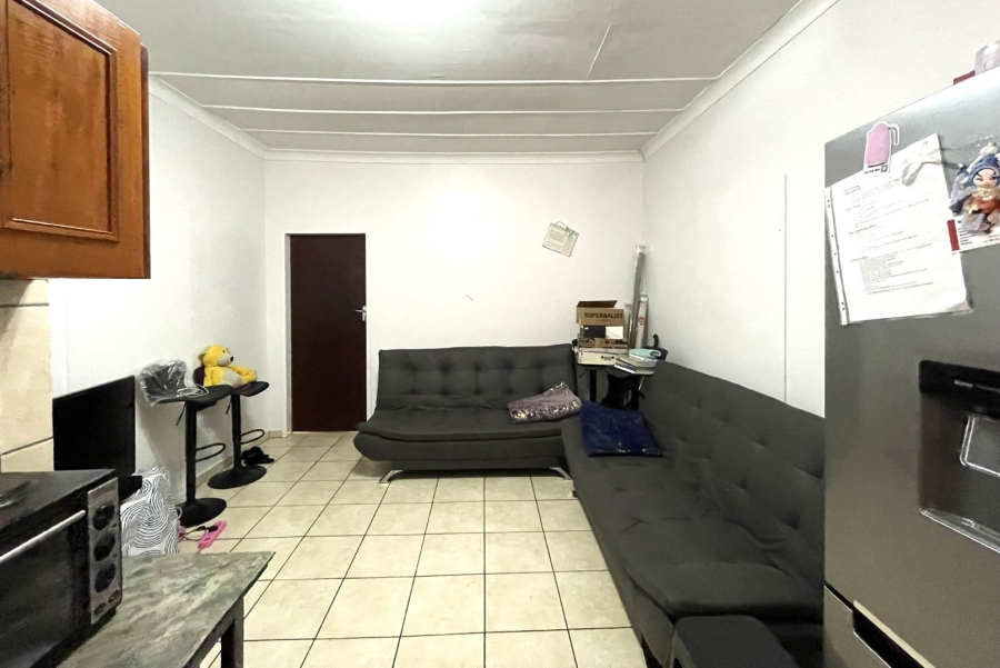 7 Bedroom Property for Sale in Valhalla Gauteng