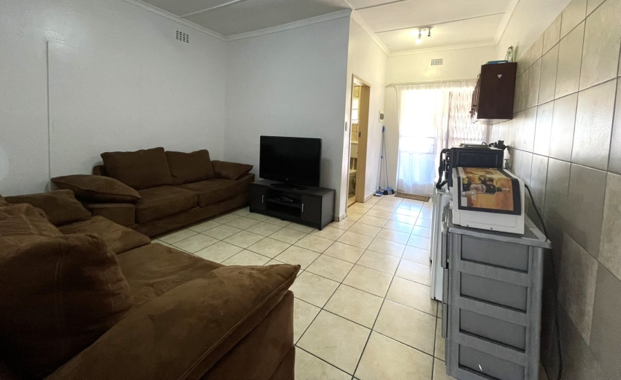 7 Bedroom Property for Sale in Valhalla Gauteng