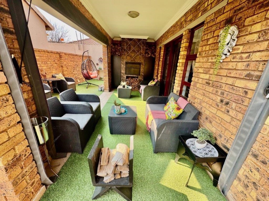 3 Bedroom Property for Sale in Bartlett Gauteng