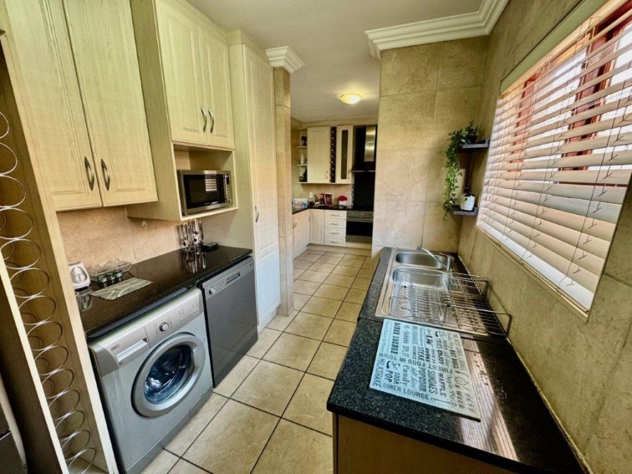 3 Bedroom Property for Sale in Bartlett Gauteng