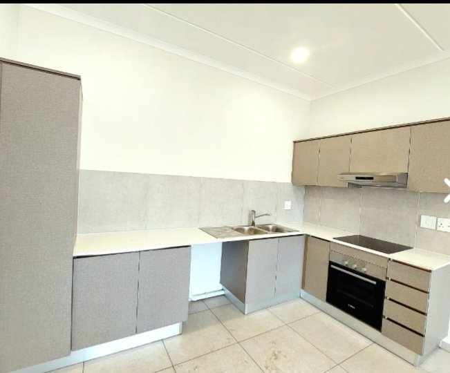 1 Bedroom Property for Sale in Greenstone Hill Gauteng