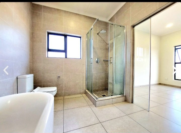 1 Bedroom Property for Sale in Greenstone Hill Gauteng
