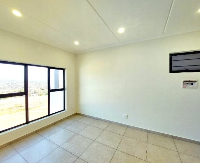 1 Bedroom Property for Sale in Greenstone Hill Gauteng