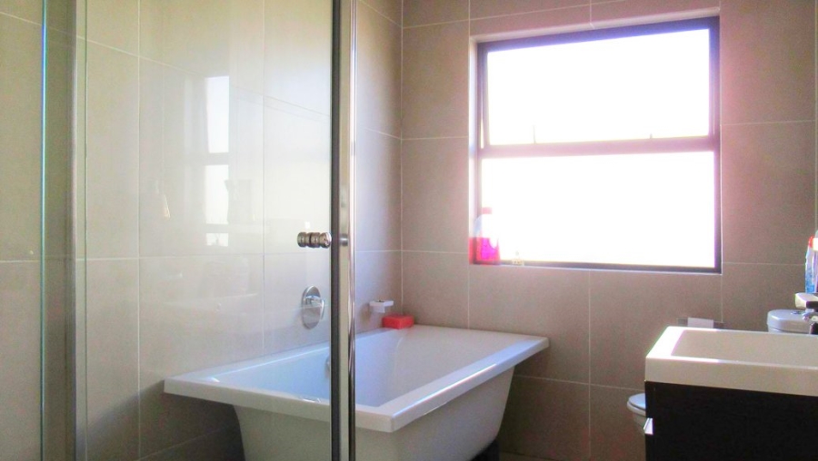 1 Bedroom Property for Sale in The William Estate Gauteng