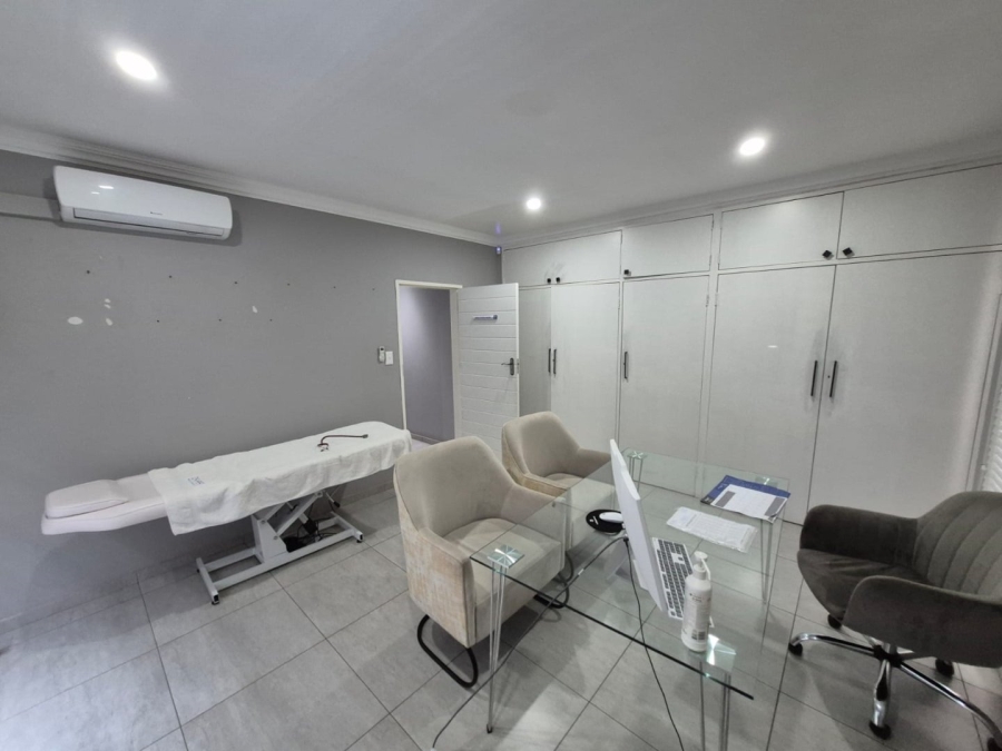 1 Bedroom Property for Sale in Garsfontein Gauteng