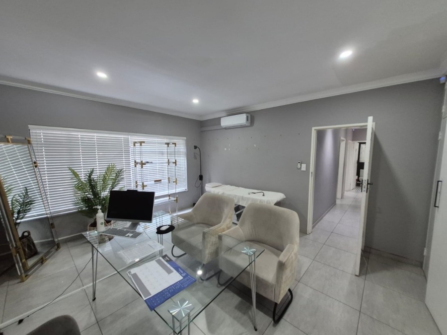 1 Bedroom Property for Sale in Garsfontein Gauteng