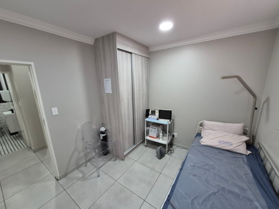 1 Bedroom Property for Sale in Garsfontein Gauteng