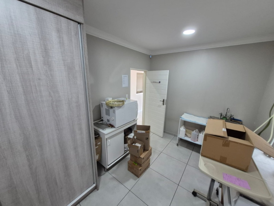 1 Bedroom Property for Sale in Garsfontein Gauteng