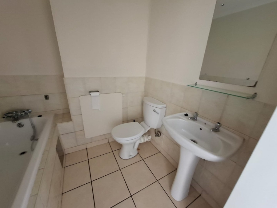 2 Bedroom Property for Sale in Zwartkop Gauteng