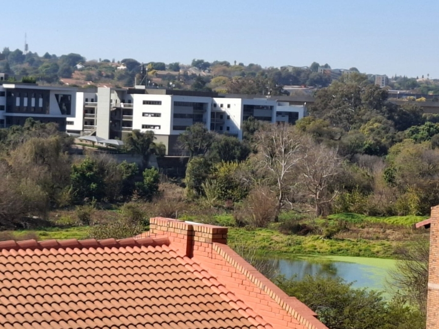 2 Bedroom Property for Sale in Zwartkop Gauteng