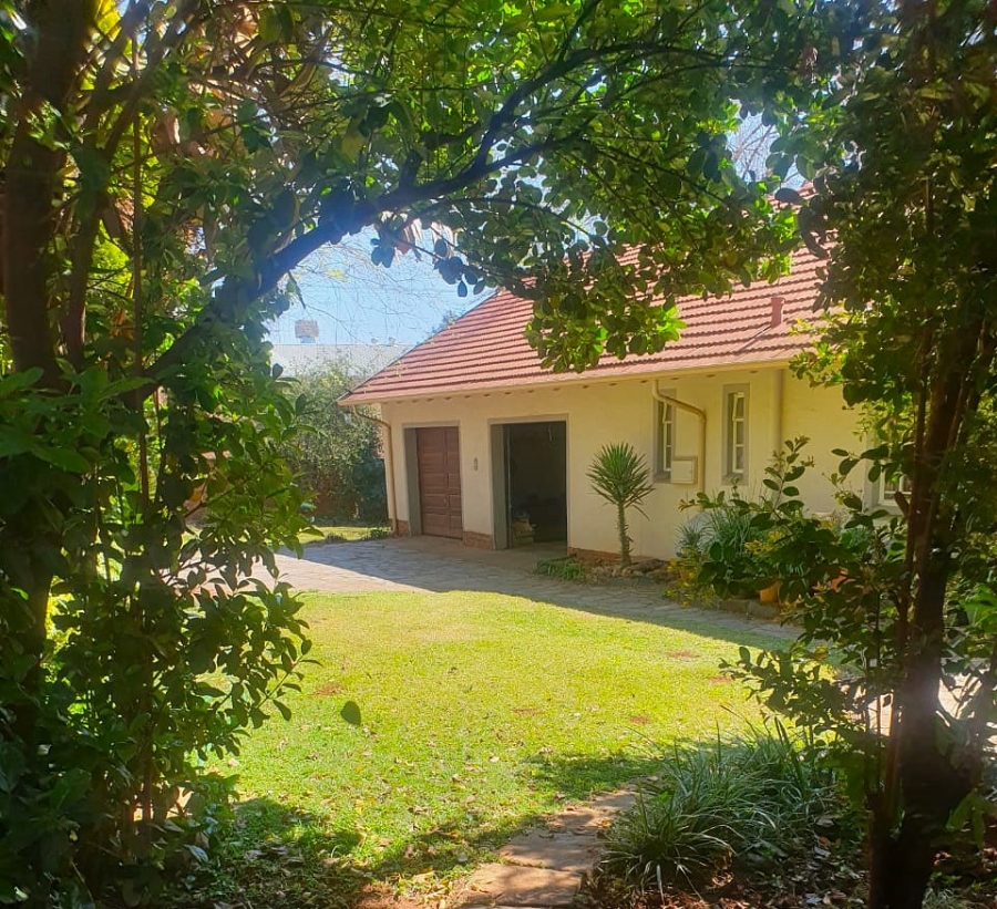 5 Bedroom Property for Sale in Eldoraigne Gauteng