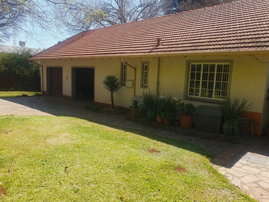 5 Bedroom Property for Sale in Eldoraigne Gauteng