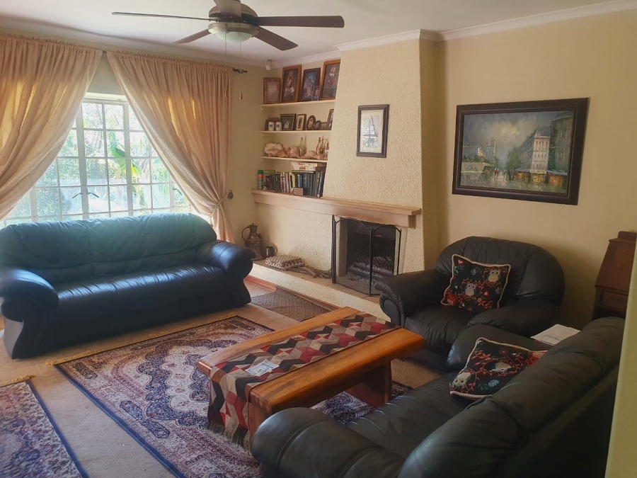 5 Bedroom Property for Sale in Eldoraigne Gauteng