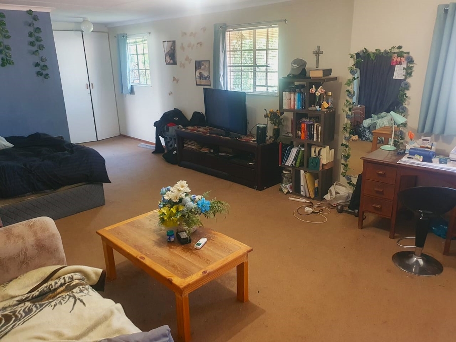 5 Bedroom Property for Sale in Eldoraigne Gauteng